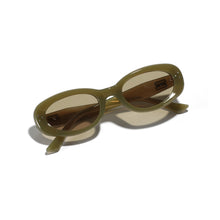 Load image into Gallery viewer, Xunge Glasses Pearl Oval High-Grade Sunglasses for WomeninsStreet Shooting Fashion New Sunglasses Men