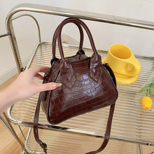 Load image into Gallery viewer, Bag Women&#39;s2023New Spring and Summer Fashion Crocodile Pattern Shoulder Messenger Bag Simple Design Portable Retro Shell Bag